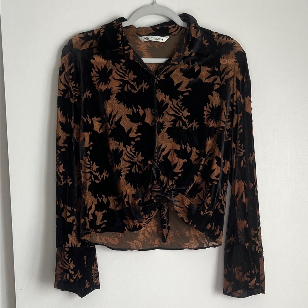 Zara button down top with tie